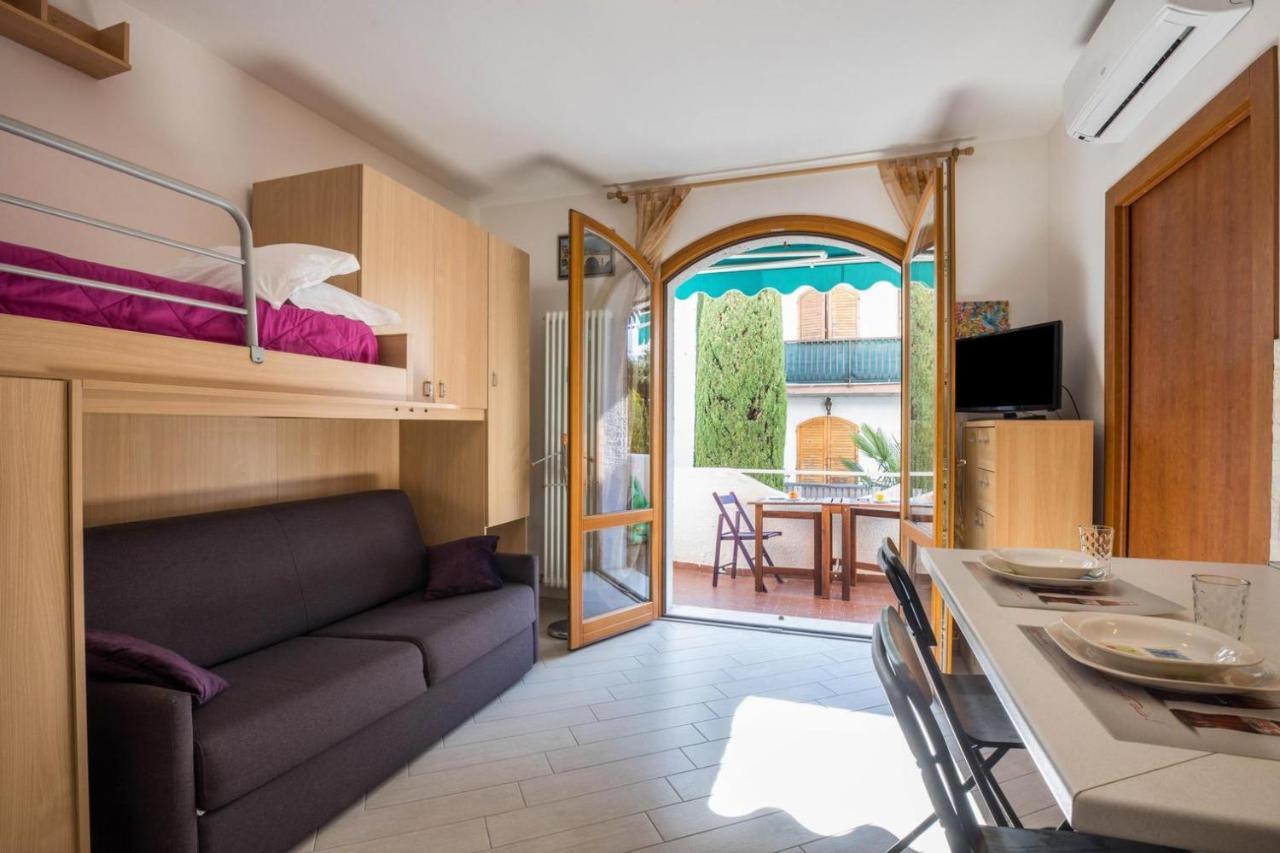 Il Bianconiglio Lägenhet Peschiera del Garda Exteriör bild